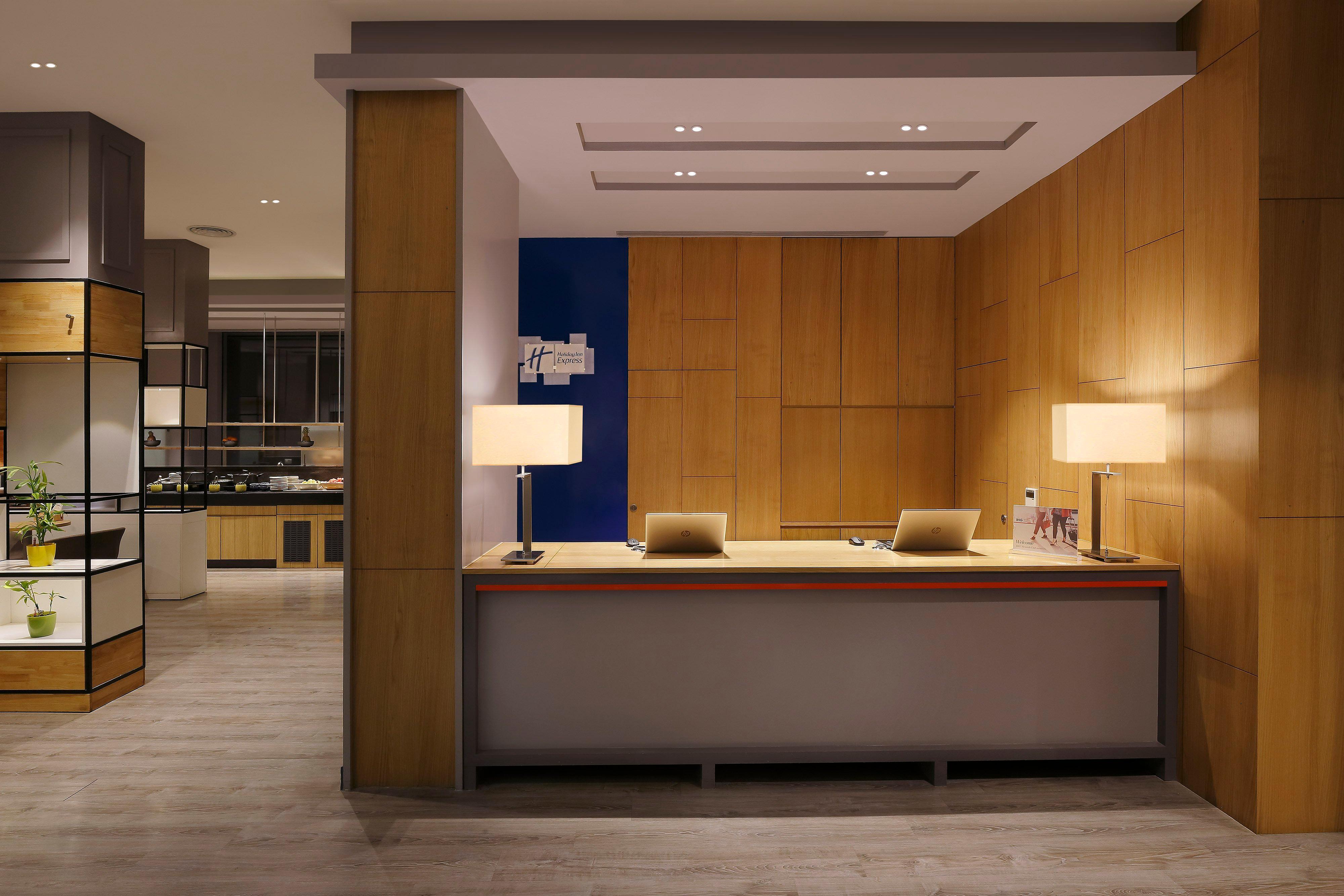 Holiday Inn Express Nashik Indira Nagar, an IHG Hotel Bagian luar foto