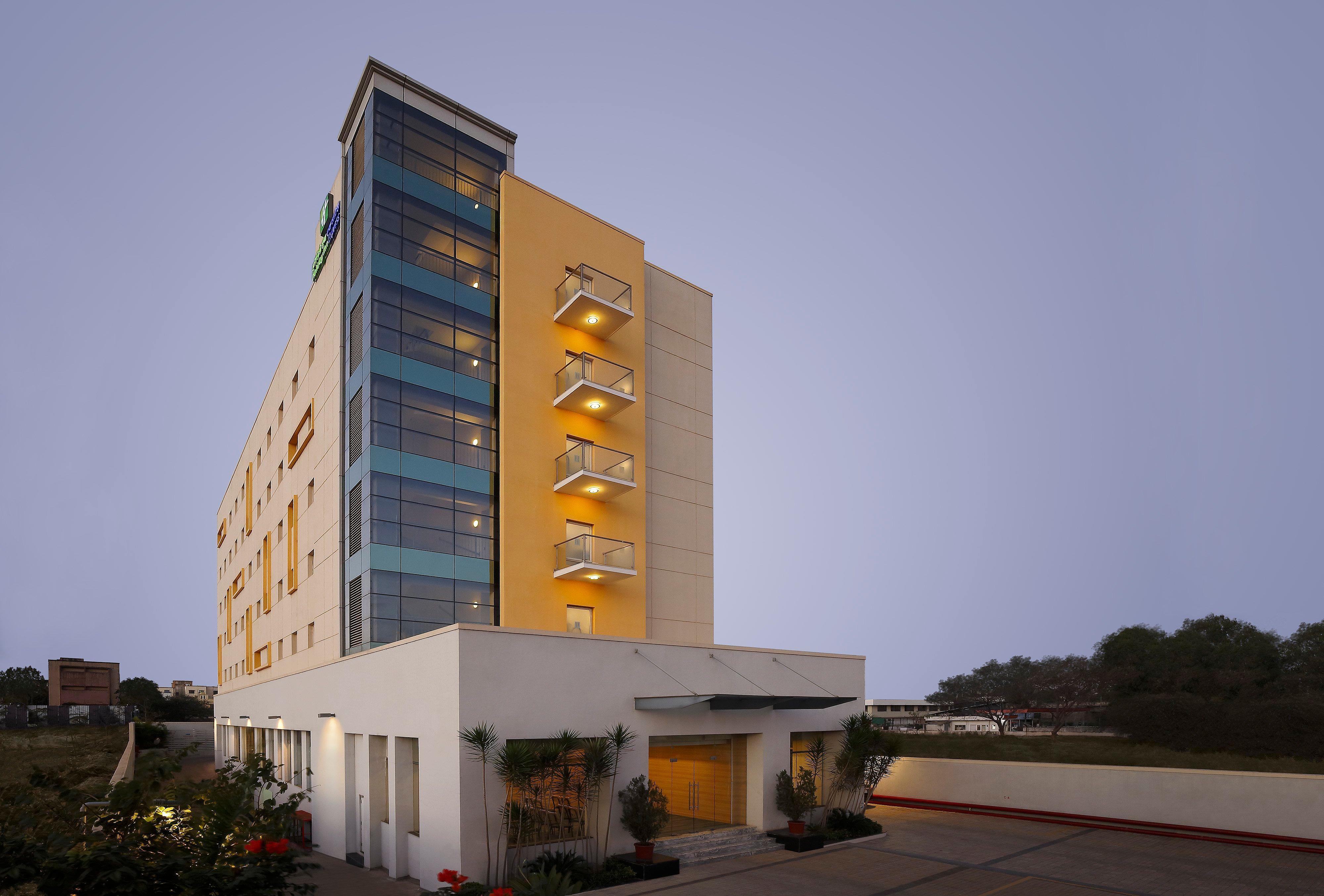 Holiday Inn Express Nashik Indira Nagar, an IHG Hotel Bagian luar foto