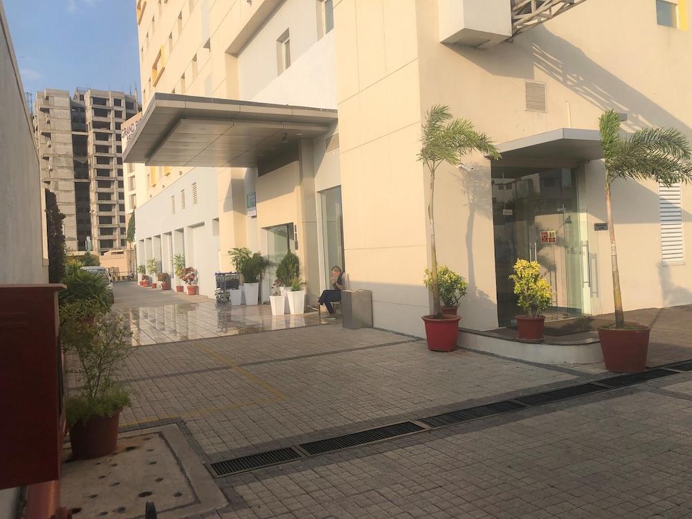 Holiday Inn Express Nashik Indira Nagar, an IHG Hotel Bagian luar foto
